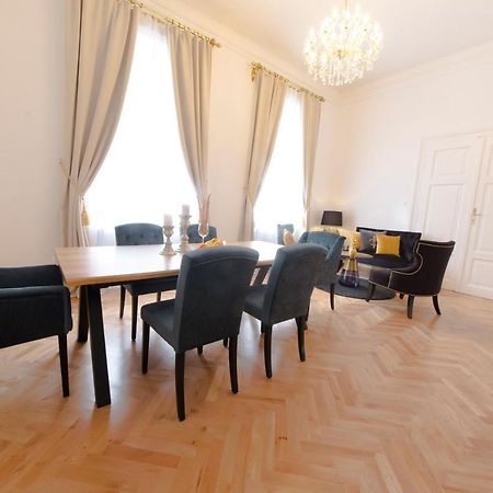 Palais Gutenberg La Ville Klagenfurt am Woerthersee ภายนอก รูปภาพ